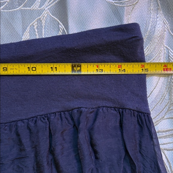 Flouncy, Fully Lined, Large Elastic Waist Band - Size Large - Picture 5 of 10